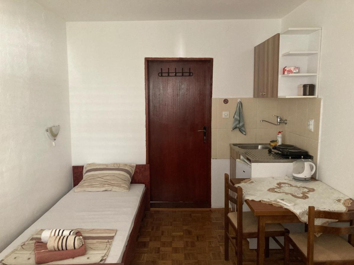 Apartments Aleksic Sutomore Exterior foto