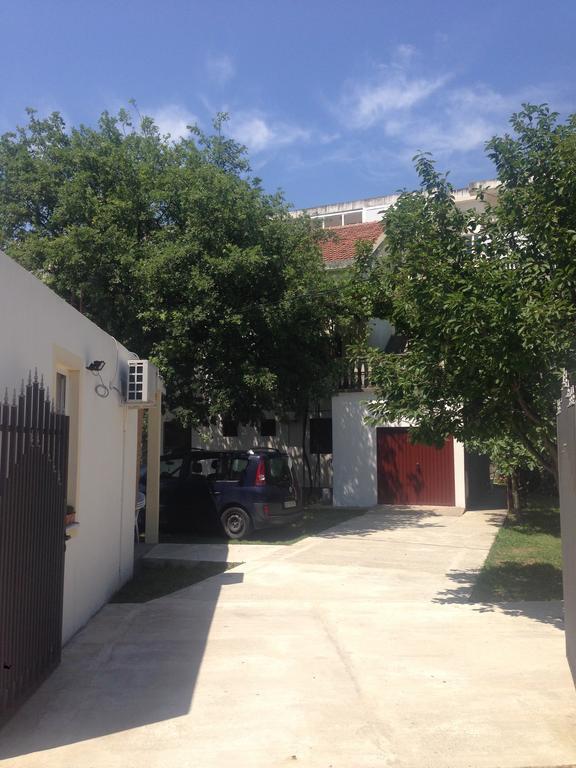 Apartments Aleksic Sutomore Exterior foto